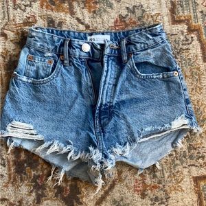 EUC Zara mom denim shorts.